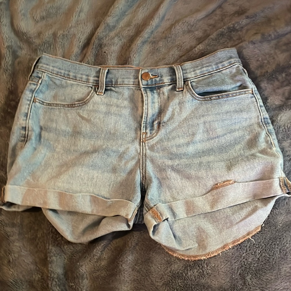 Women’s medium shorts